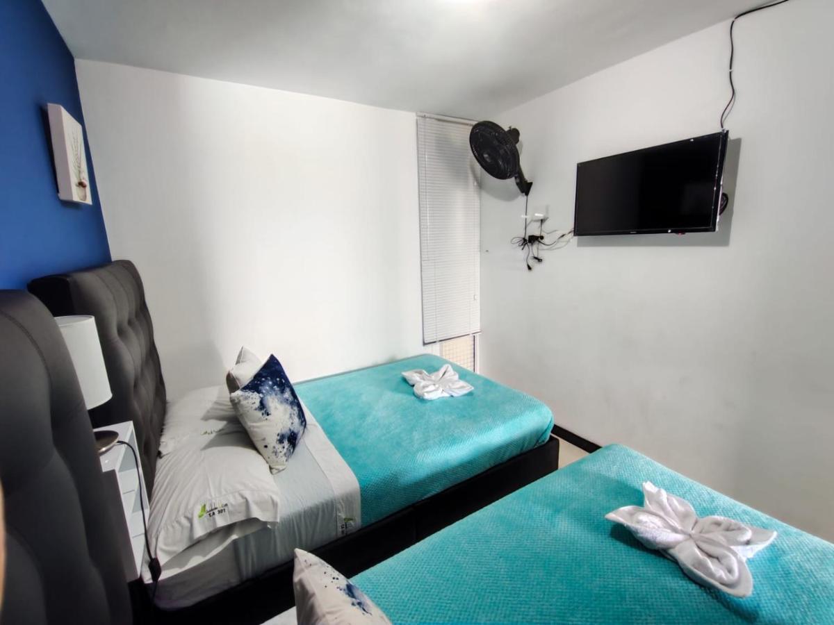 Apartamento Cerca Parque Del Cafe Con Piscina Монтенегро Екстериор снимка