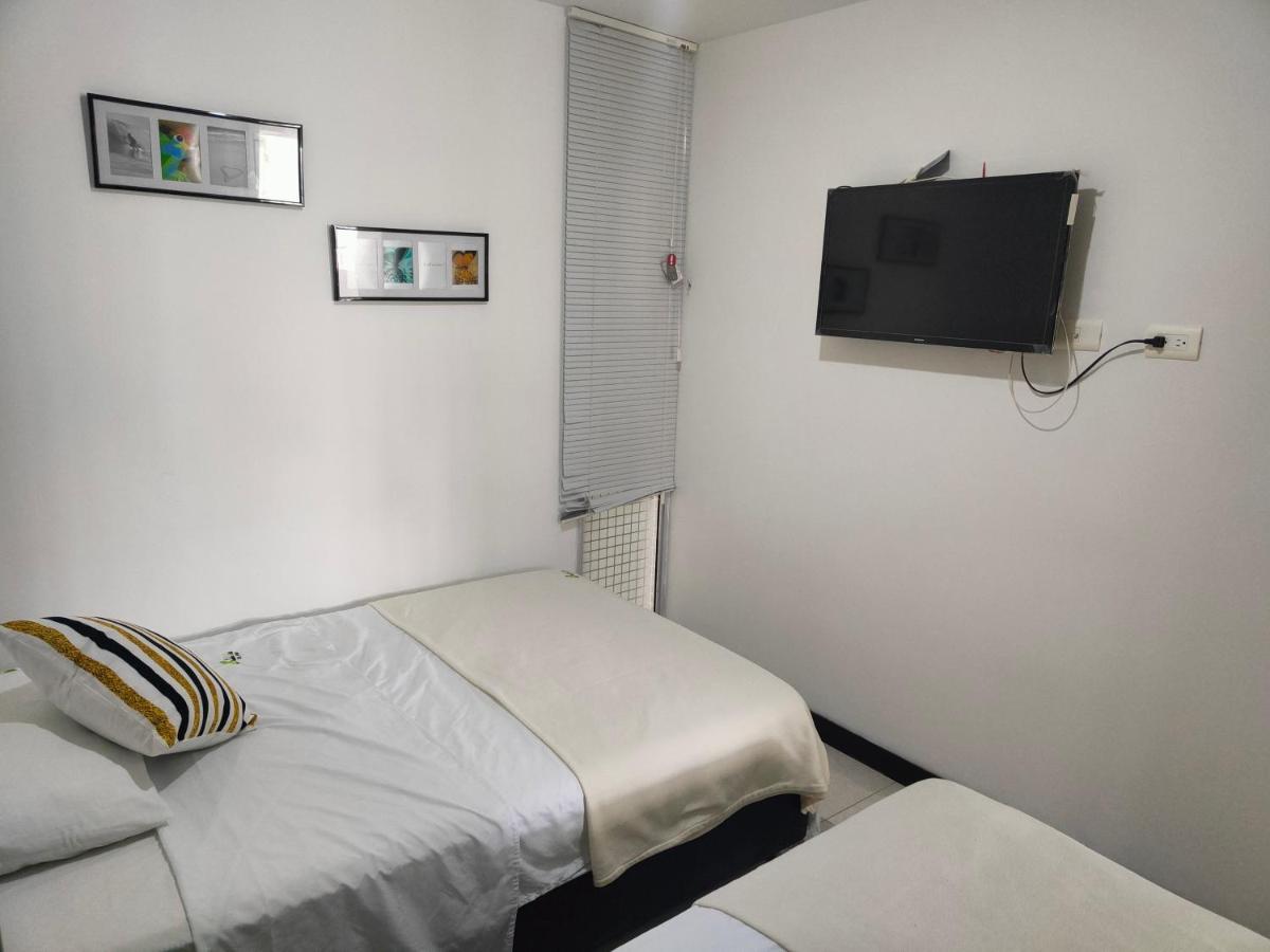 Apartamento Cerca Parque Del Cafe Con Piscina Монтенегро Екстериор снимка