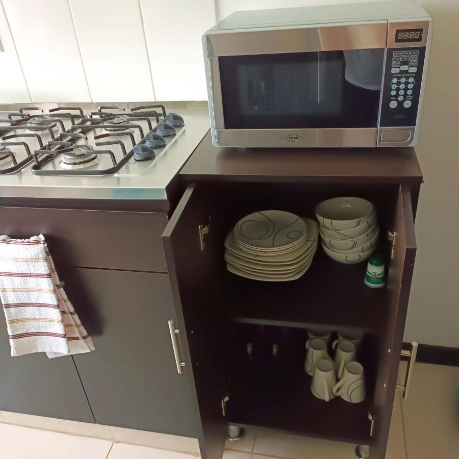 Apartamento Cerca Parque Del Cafe Con Piscina Монтенегро Екстериор снимка