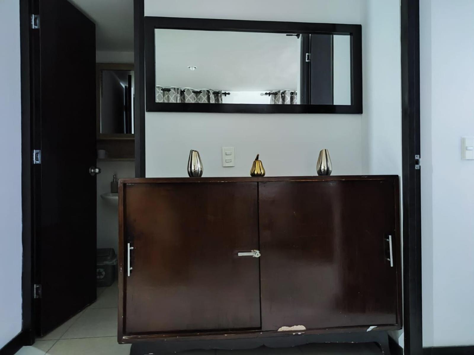 Apartamento Cerca Parque Del Cafe Con Piscina Монтенегро Екстериор снимка
