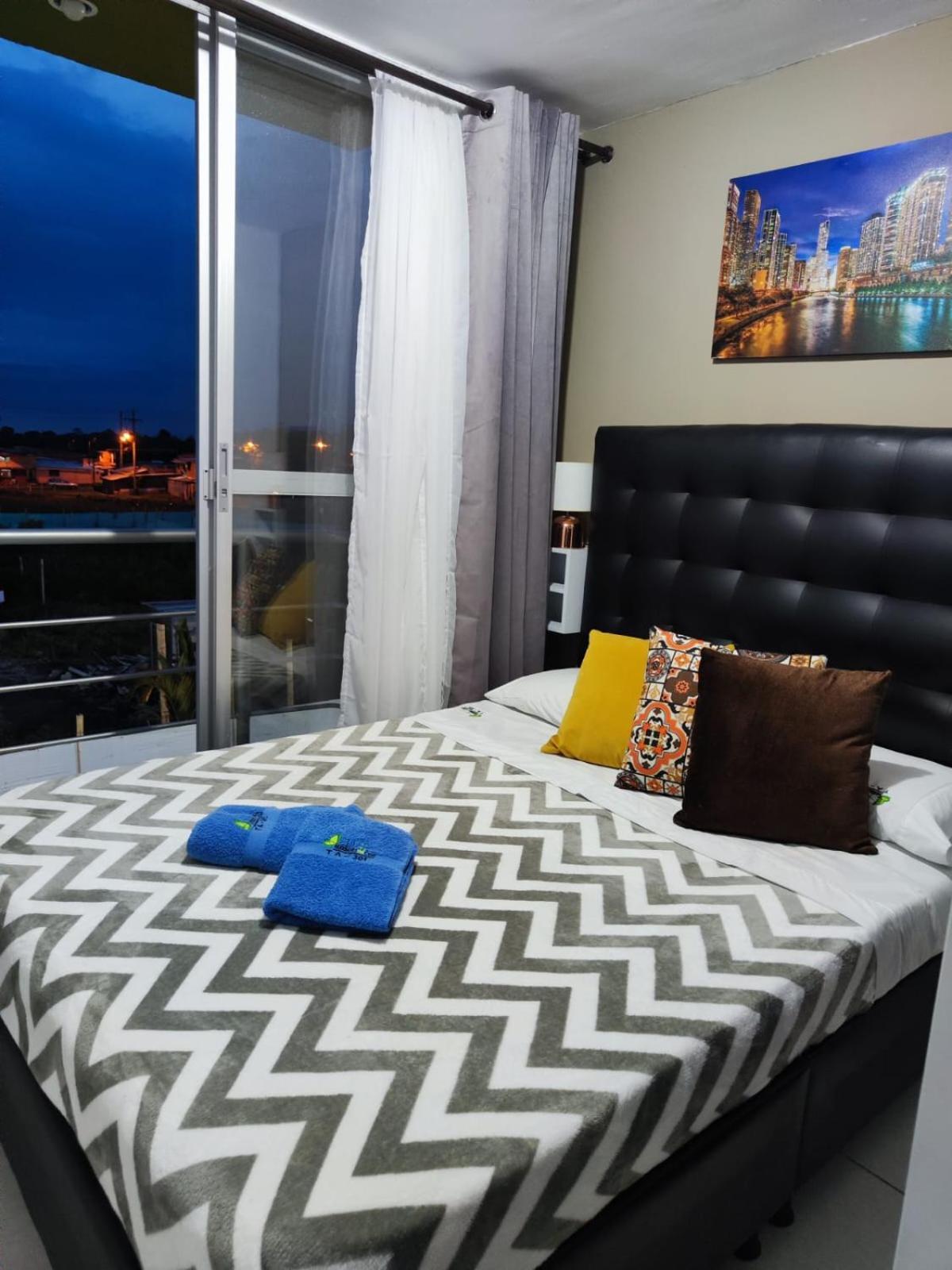 Apartamento Cerca Parque Del Cafe Con Piscina Монтенегро Екстериор снимка